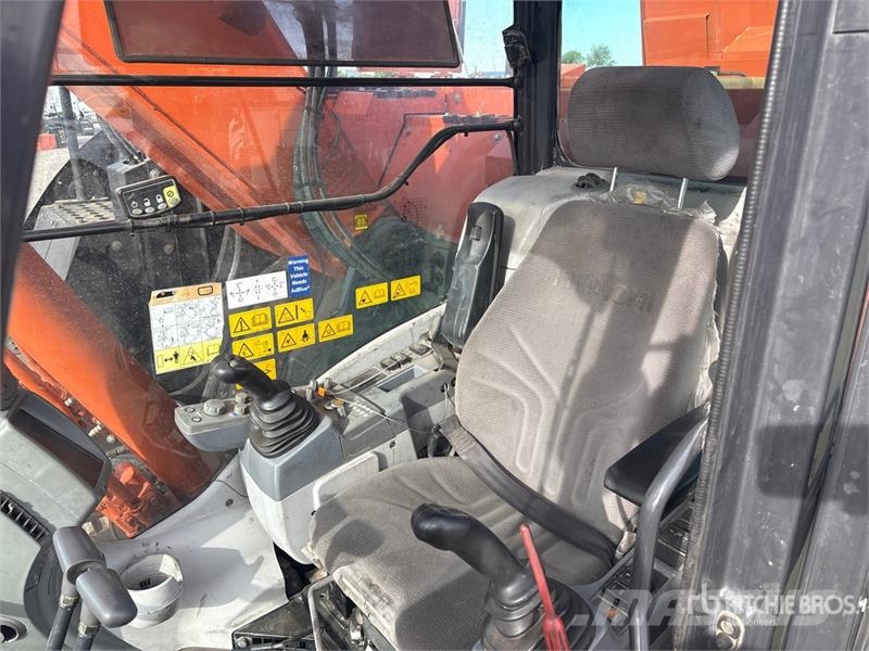 Hitachi ZX225USLC-6 Telakaivukoneet