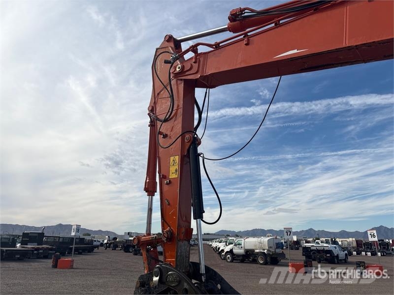 Hitachi ZX225USLC-6 Telakaivukoneet