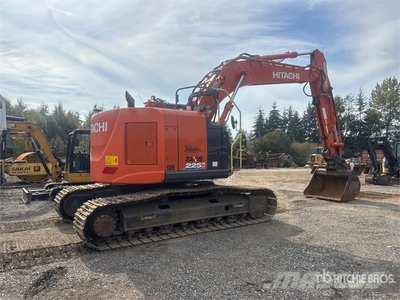 Hitachi ZX225USLC-6 Vikšriniai ekskavatoriai