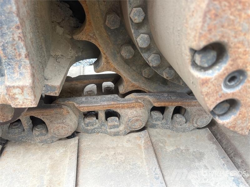 Hitachi ZX225USLC-6 Vikšriniai ekskavatoriai