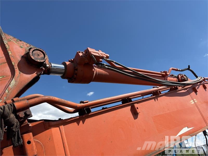 Hitachi ZX225USLC-6 Εκσκαφείς με ερπύστριες