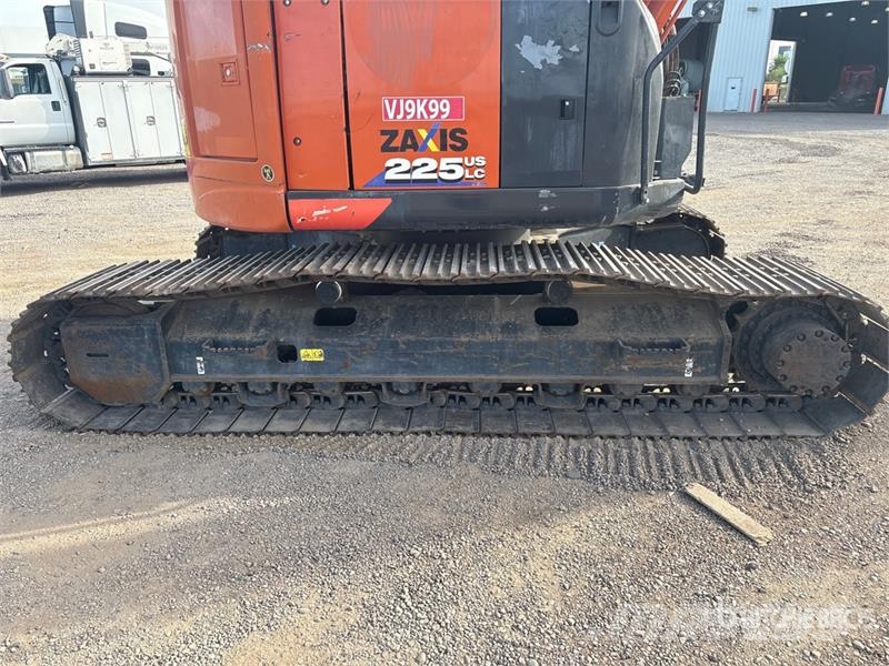 Hitachi ZX225USLC-6 Telakaivukoneet