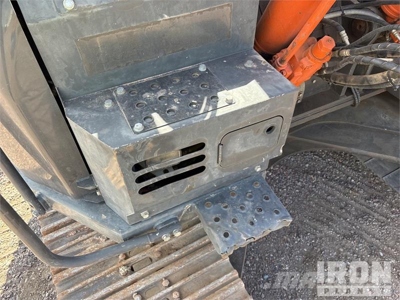 Hitachi ZX225USLC-6 Εκσκαφείς με ερπύστριες