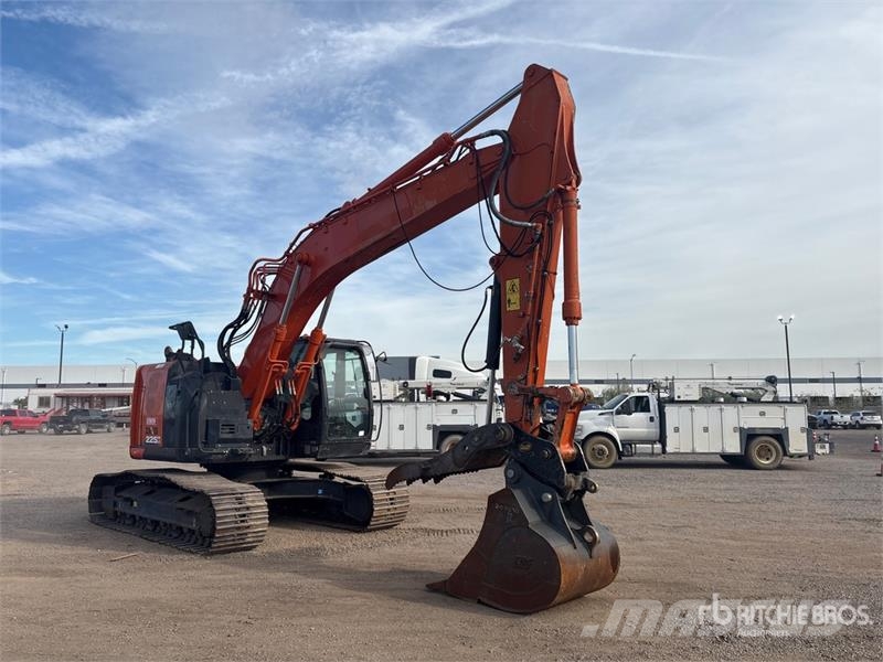 Hitachi ZX225USLC-6 Telakaivukoneet