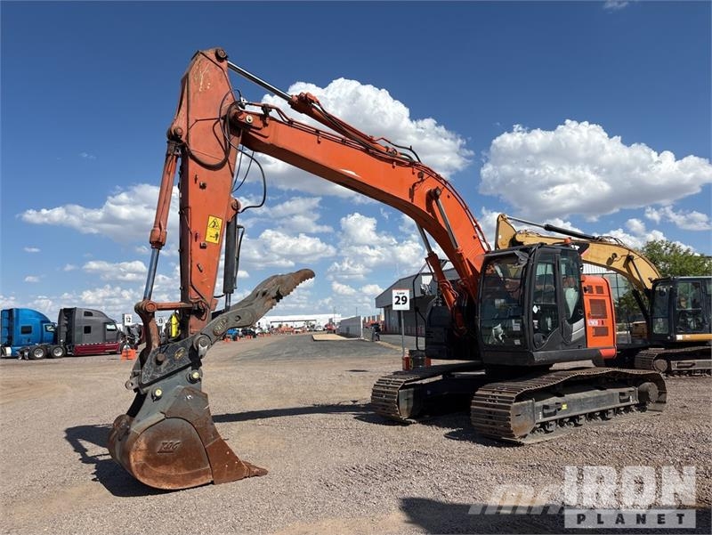 Hitachi ZX225USLC-6 Εκσκαφείς με ερπύστριες
