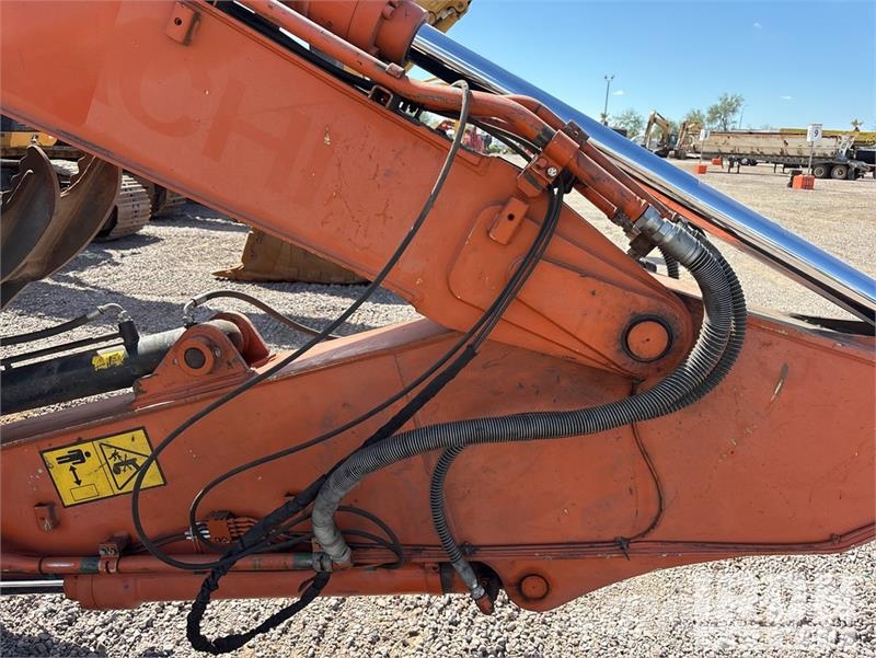 Hitachi ZX225USLC-6 Εκσκαφείς με ερπύστριες