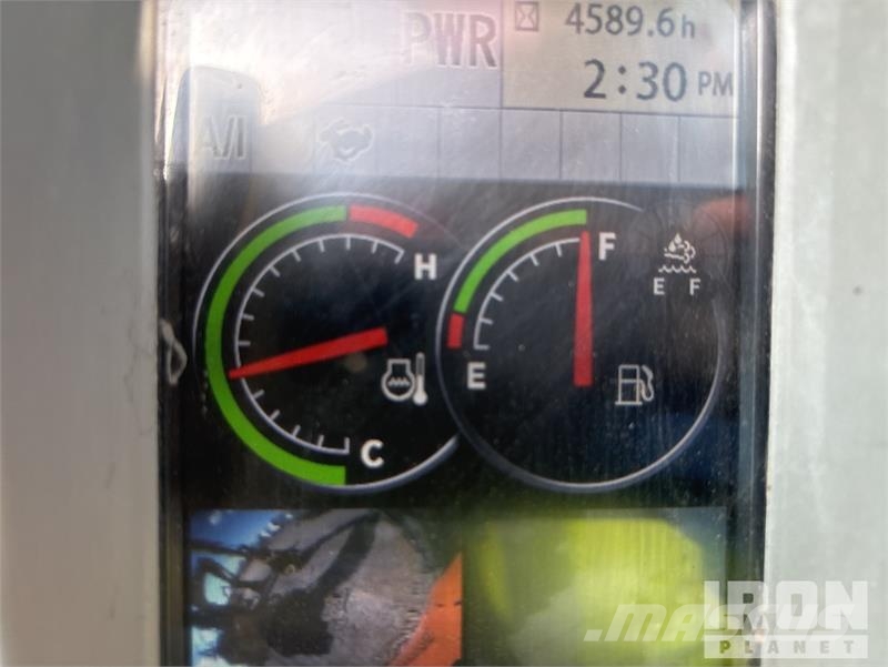 Hitachi ZX225USLC-6 Εκσκαφείς με ερπύστριες