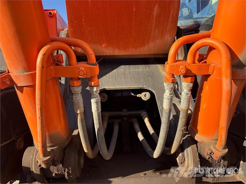 Hitachi ZX250LC-5 Bagri goseničarji