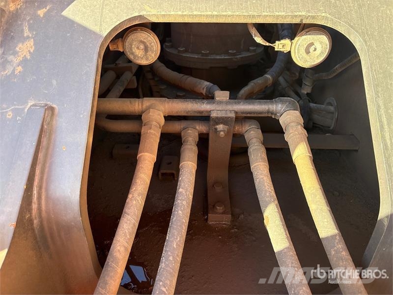 Hitachi ZX250LC-5N Tracked Excavator Gravemaskiner på larvebånd