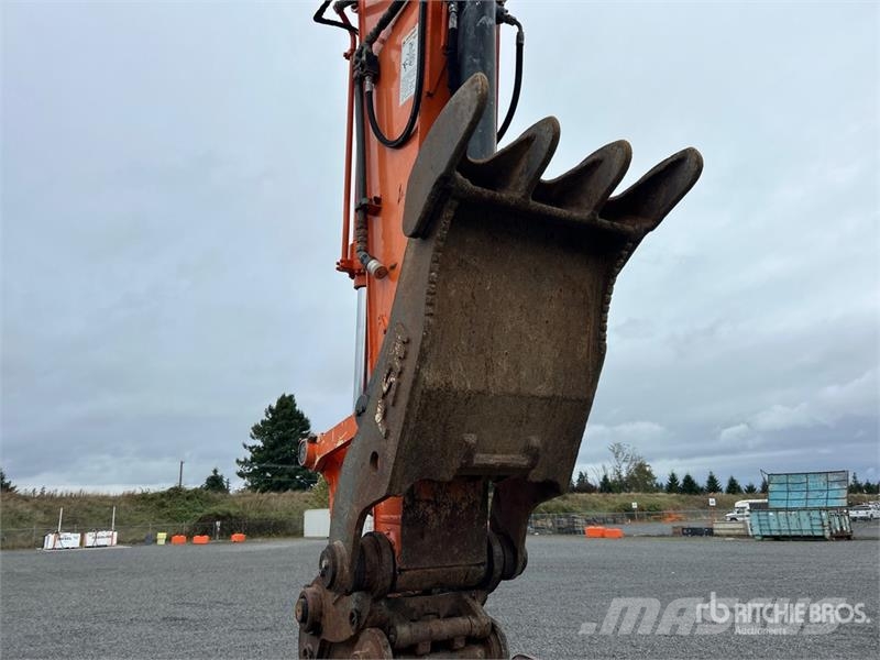 Hitachi ZX350LC--5 Tracked Excavator Pásové rýpadlá