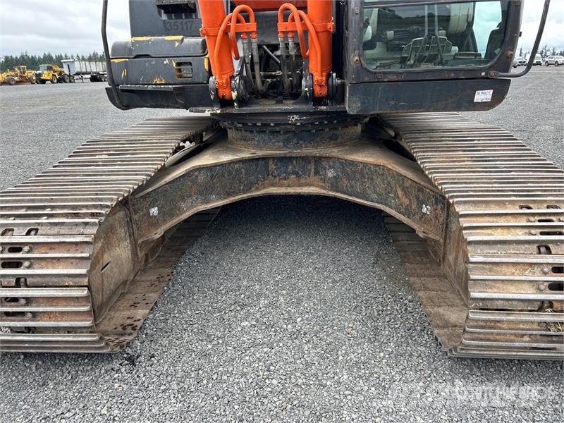 Hitachi ZX350LC--5 Tracked Excavator Pásové rýpadlá