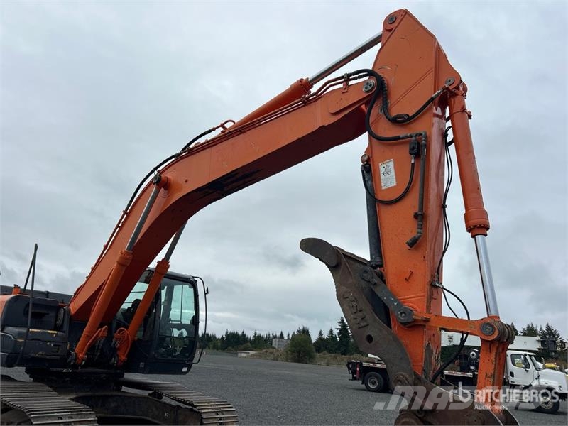 Hitachi ZX350LC--5 Tracked Excavator Pásové rýpadlá