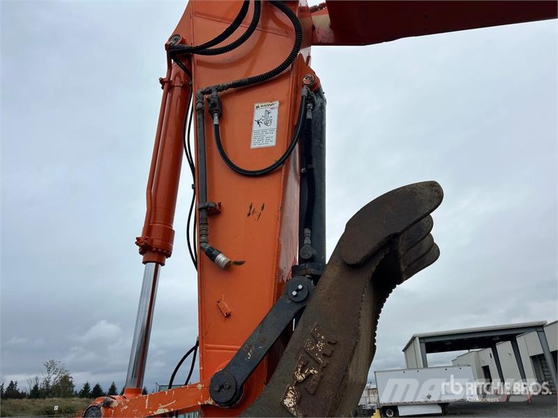Hitachi ZX350LC--5 Tracked Excavator Pásové rýpadlá