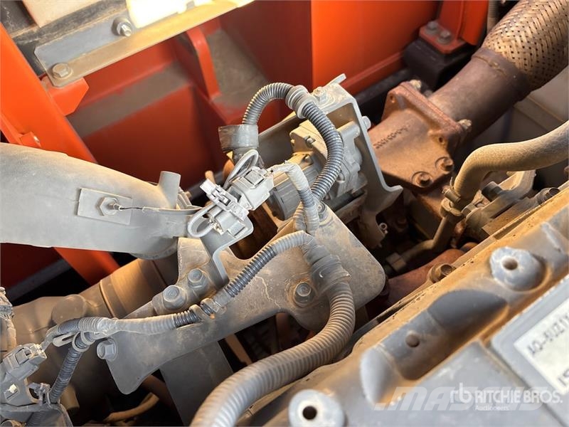 Hitachi ZX470LC-6 Tracked Excavator Гусеничні екскаватори