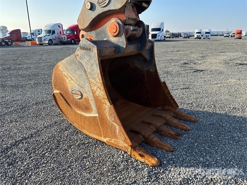 Hitachi ZX470LC-6 Tracked Excavator Гусеничні екскаватори