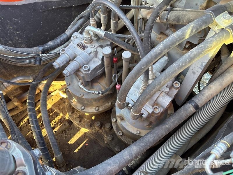 Hitachi ZX470LC-6 Tracked Excavator Гусеничні екскаватори