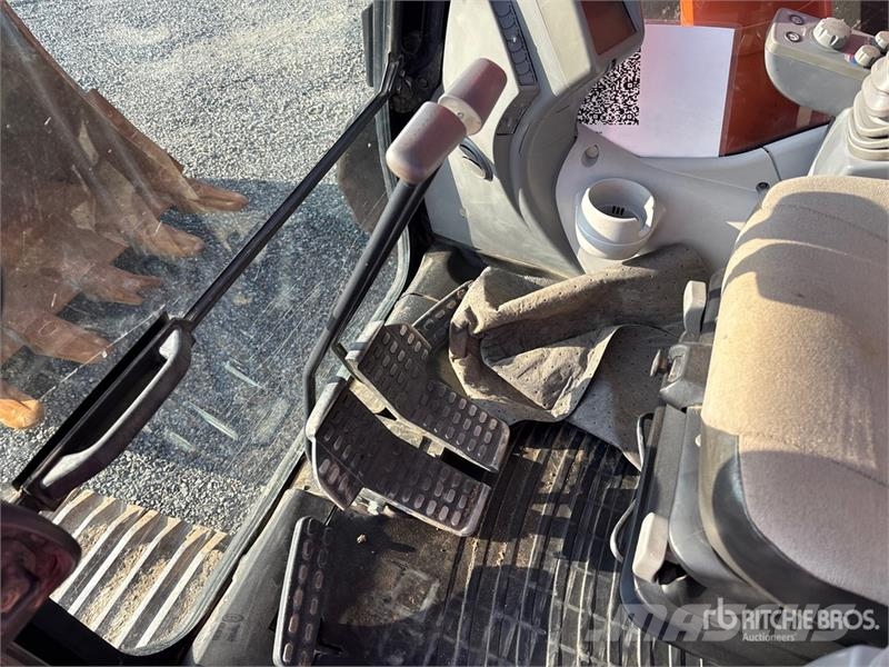 Hitachi ZX470LC-6 Tracked Excavator Гусеничні екскаватори