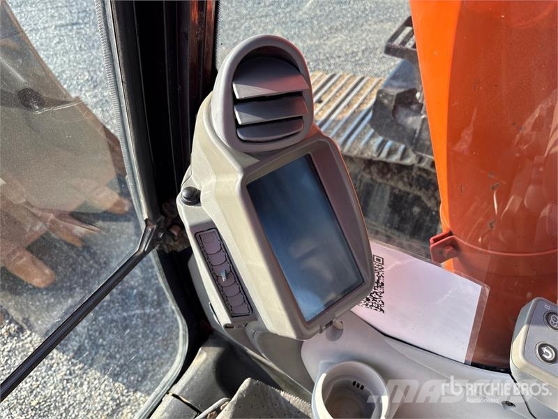 Hitachi ZX470LC-6 Tracked Excavator Гусеничні екскаватори