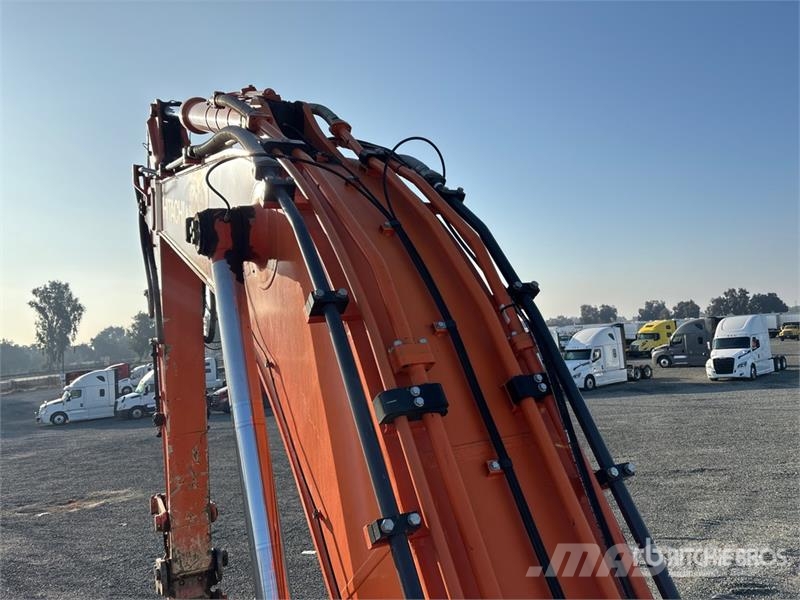 Hitachi ZX470LC-6 Tracked Excavator Гусеничні екскаватори