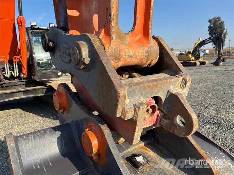 Hitachi ZX470LC-6 Tracked Excavator Гусеничні екскаватори