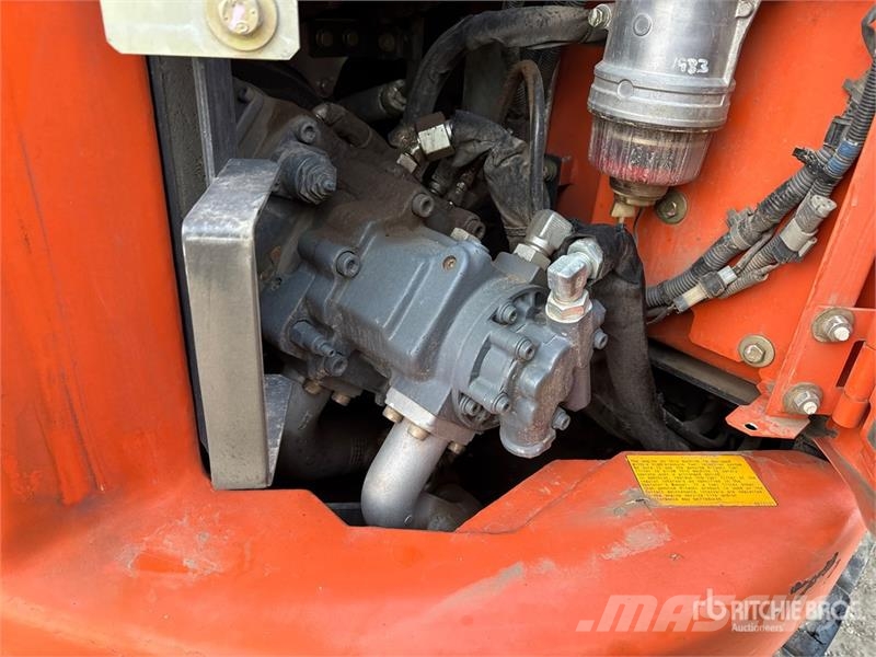 Hitachi ZX85USB-5N Tracked Excavator 履帶式 挖土機/掘鑿機/挖掘機