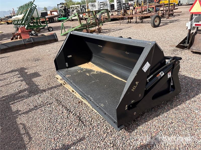 HLA HY96BO500 96 in 40.3 cyd Hydraulic Tilt Ag Tractor Overige accessoires voor tractoren