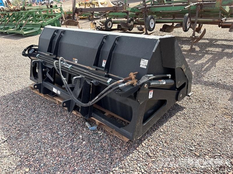 HLA HY96BO500 96 in 40.3 cyd Hydraulic Tilt Ag Tractor Overige accessoires voor tractoren
