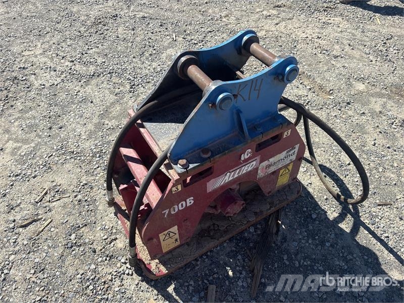 Ho-pac 700B 18 in Plate Compactor Attachment Plate compactors