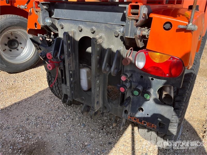 Holder C270 4x4 Articulated Tool Cart ملحقات ماكينات الأسفلت