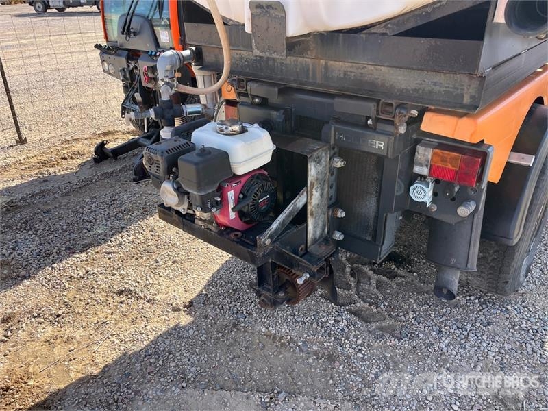 Holder C992 4x4 Articulated Tool Cart ملحقات ماكينات الأسفلت