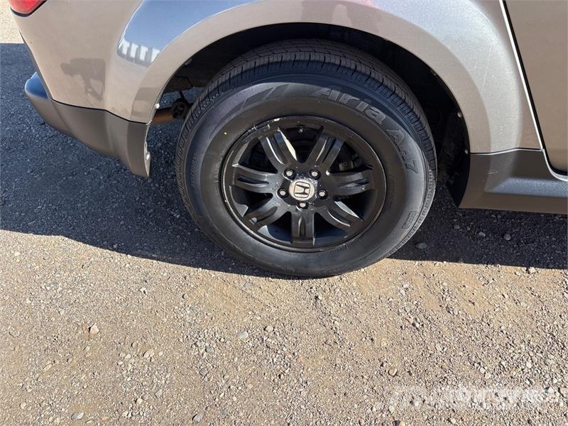 Honda Element 2WD SUV Automobily