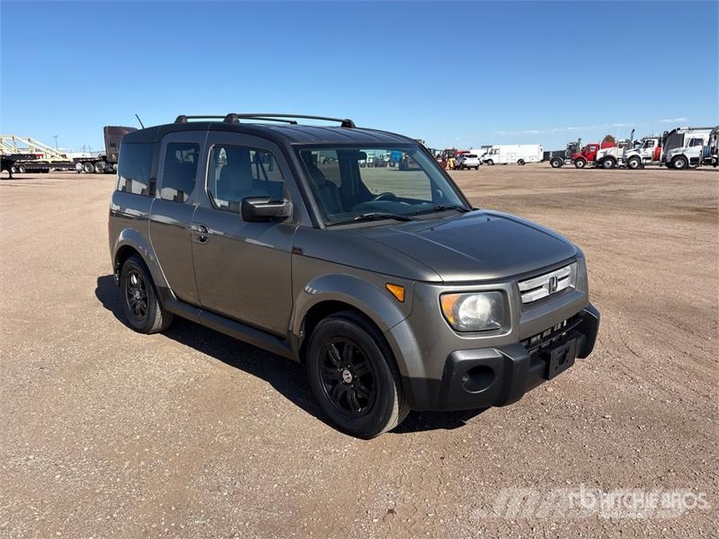 Honda Element 2WD SUV Automobily