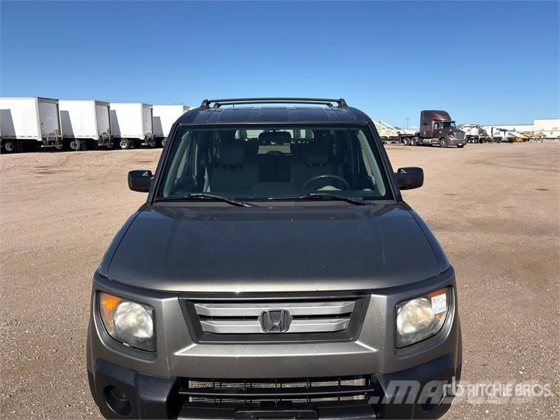 Honda Element 2WD SUV Automobily