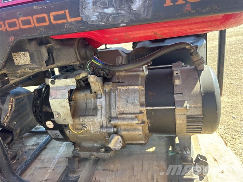 Honda of (3) Honda Generator Set مولدات ديزل