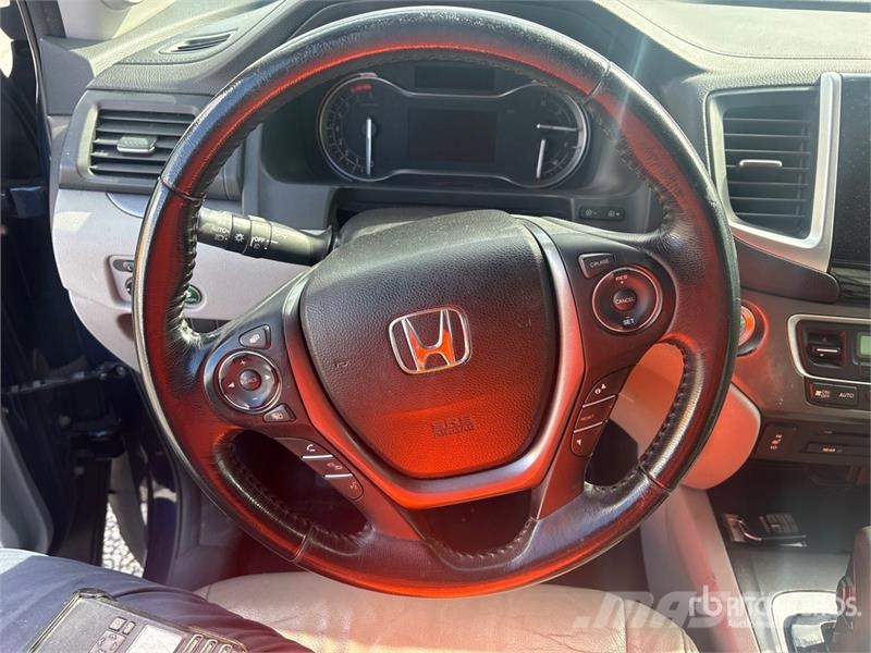 Honda Pilot Henkilöautot