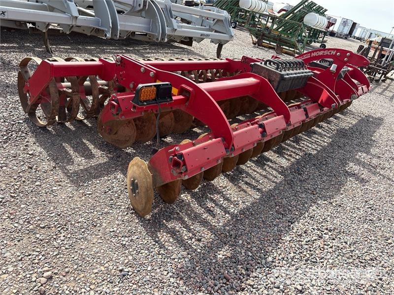 Horsch Joker MT20 20 ft 4 in 3-Point Offset High-Speed Di Schijveneggen