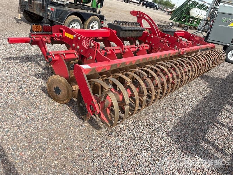 Horsch Joker MT20 20 ft 4 in 3-Point Offset High-Speed Di Schijveneggen
