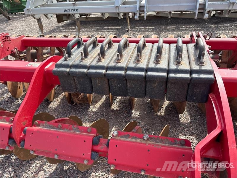 Horsch Joker MT20 20 ft 4 in 3-Point Offset High-Speed Di Schijveneggen