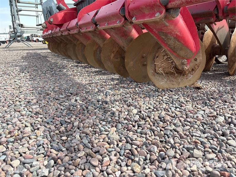 Horsch Joker MT20 20 ft 4 in 3-Point Offset High-Speed Di Schijveneggen