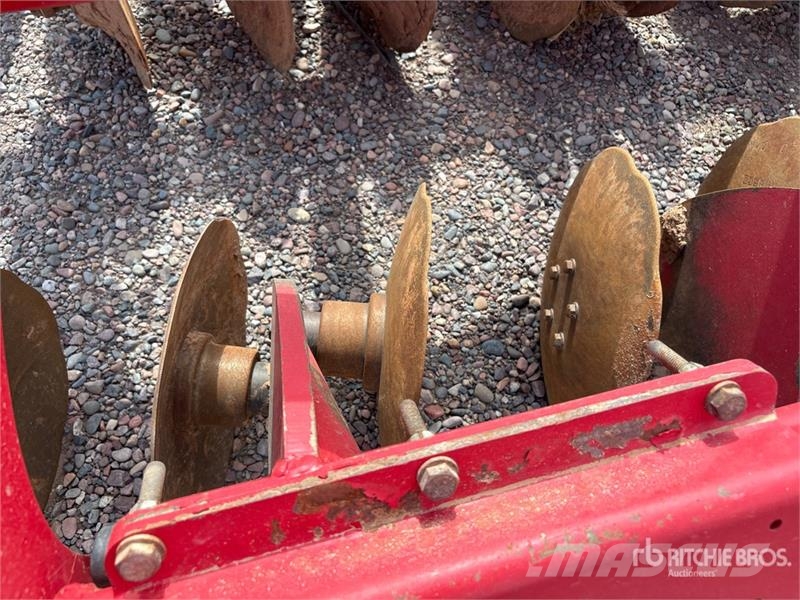 Horsch Joker MT20 20 ft 4 in 3-Point Offset High-Speed Di Schijveneggen