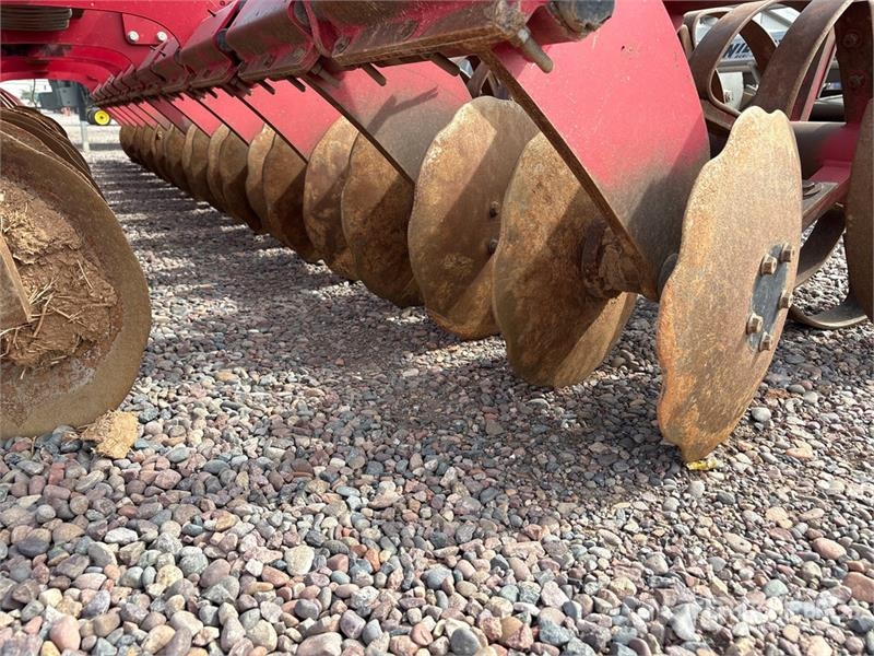 Horsch Joker MT20 20 ft 4 in 3-Point Offset High-Speed Di Schijveneggen