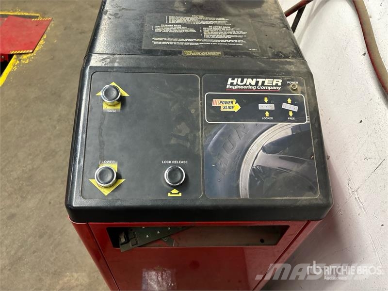 Hunter 16000 lb Vehicle Lift 其他