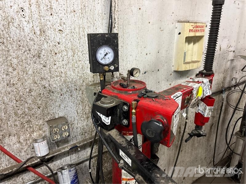 Hunter of (3) Hunter Pneumatic Tire Change Machine Otros componentes