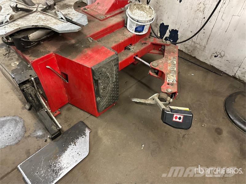 Hunter of (3) Hunter Pneumatic Tire Change Machine Otros componentes