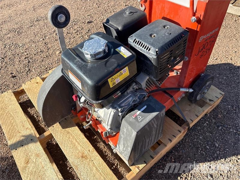 Husqvarna FS400LV 锯木机械