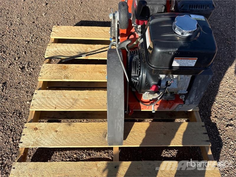 Husqvarna FS400LV 锯木机械