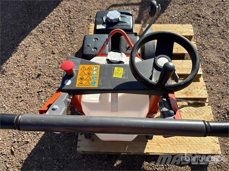 Husqvarna FS400LV 锯木机械