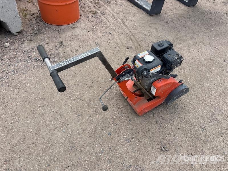 Husqvarna MG8 Concrete Saw 建設機械 - その他