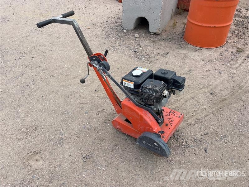 Husqvarna MG8 Concrete Saw 建設機械 - その他