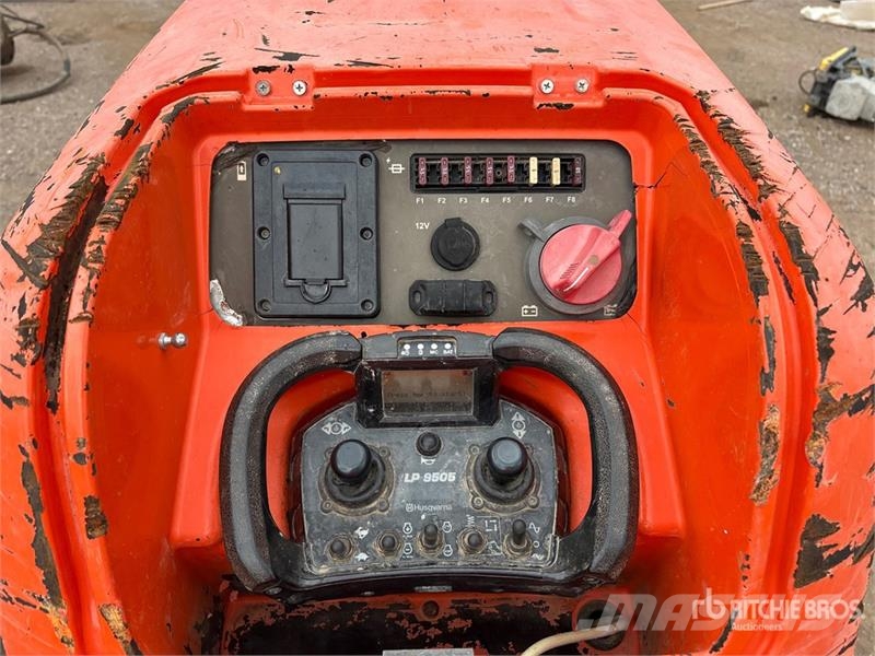Husqvarna Trench Compactor Kompaktorji tal